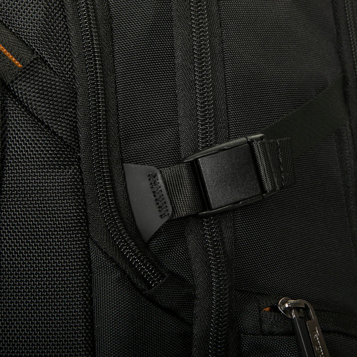 17” Voyager EXP Travel Backpack - Image 8